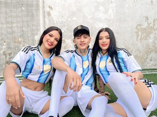 @Threelicious-
